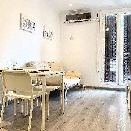 Charm Sagrada Familia Apartment Barcelona Luaran gambar