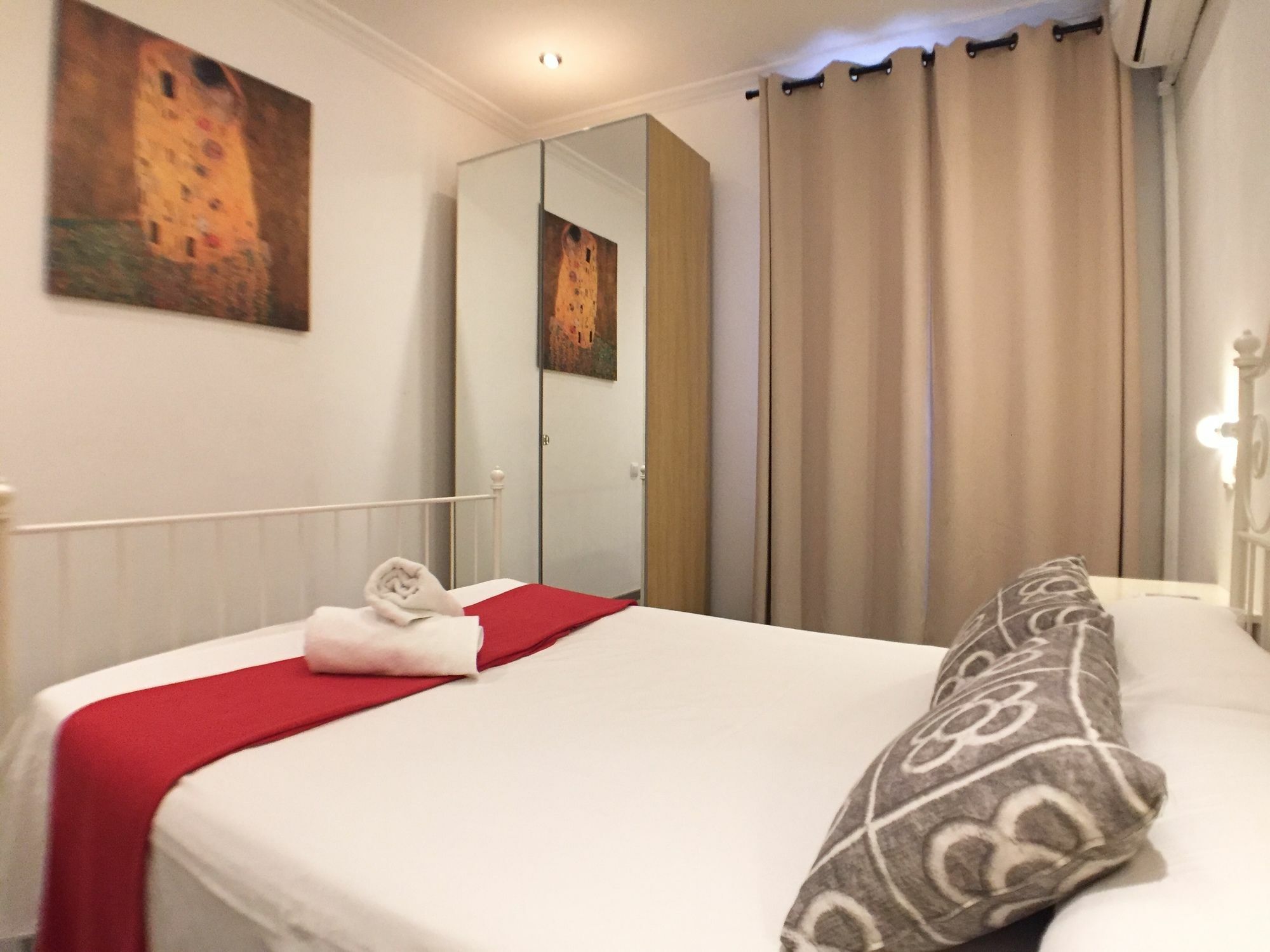 Charm Sagrada Familia Apartment Barcelona Luaran gambar