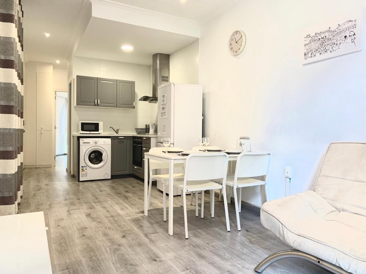 Charm Sagrada Familia Apartment Barcelona Luaran gambar