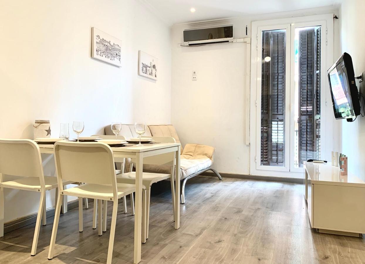 Charm Sagrada Familia Apartment Barcelona Luaran gambar